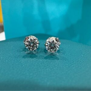 4mm 0.3CT moissanite cluster earrings, item 0548
